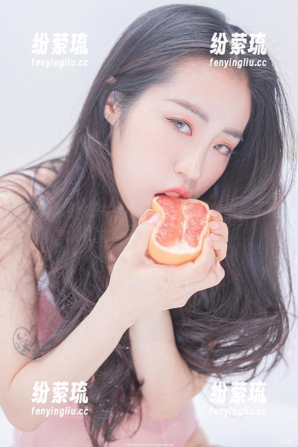 制服风格：Dami(퀸다미)的图包中似乎藏着什么不为人知的魔力