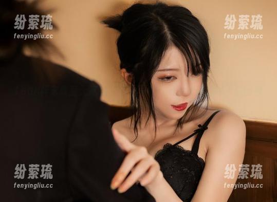 Leah梓未教室无底线，禁忌写真图册，让你玩得不想回家！