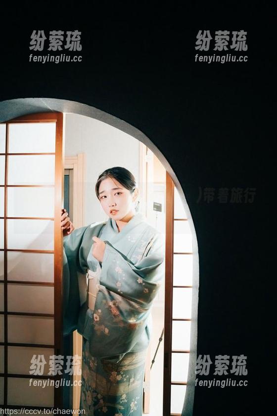 美图更新上线！Sonson(손손)带着旅行的激情返场了。