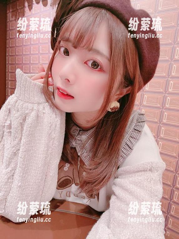 当学妹Tomiko(とみこ)遇上图片，写真里总有种说不出的温度。