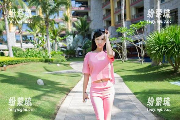 TuiGirl推女郎-梁棋棋 TuiGirl推女郎 - 咦,梁棋棋的清纯造型,完全是贪小便宜的节奏,快来看看这免费照片!