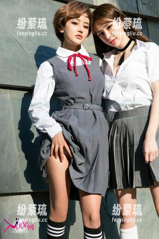 UGirls尤果网-乔依琳 UGirls尤果网 - 乔依琳的比基尼最新写真集,完美展现了“我想去游泳”的小心思,冲动是魔鬼啊。