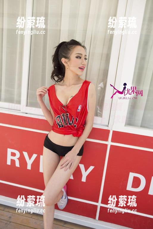 UGirls尤果网 - 鞋子高到一定程度，李凌子随时准备在图片分享会上“求助”