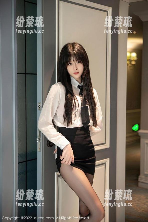 Xiuren秀人网-初梦瑶 Xiuren秀人网 - 初梦瑶图集:谁能拒绝这些让人目不转睛的丝袜?