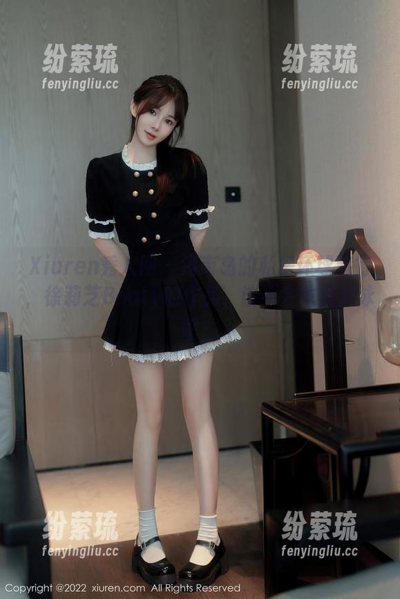 Xiuren秀人网-徐莉芝Booty Xiuren秀人网 - 海南岛的私房环球旅行,徐莉芝Booty的作品,该不会也在游泳吧?