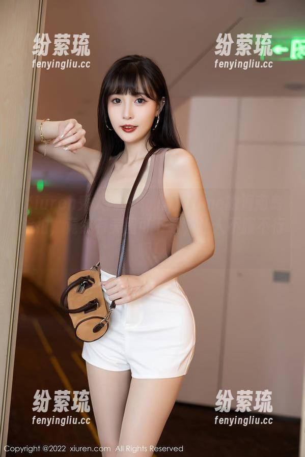 Xiuren秀人网-杨晨晨Yome Xiuren秀人网 - 杨晨晨Yome的海南岛旅拍,竟然有美图可下载,让人不服不行啊!