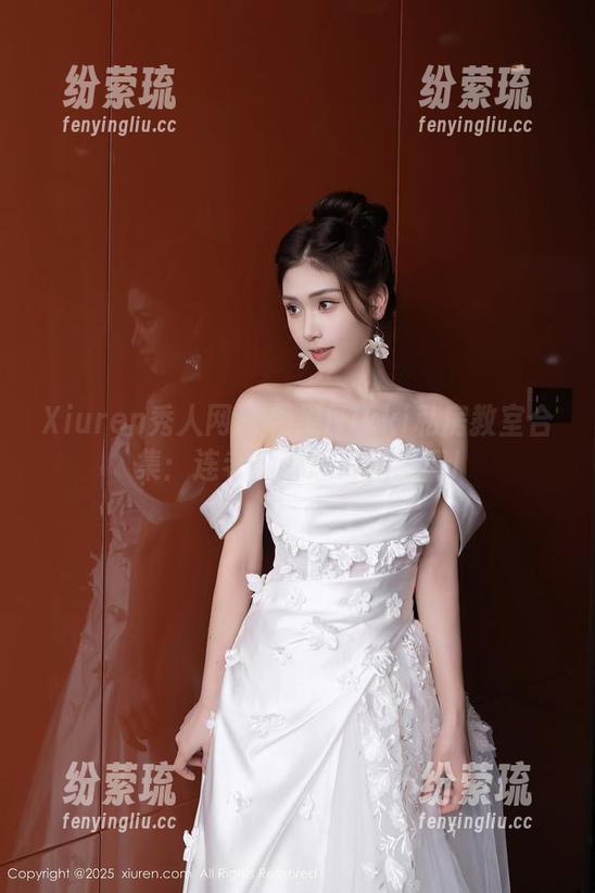 Xiuren秀人网-果果Nikki Xiuren秀人网 - 果果Nikki私房教室合集:连老师都想请她上课!