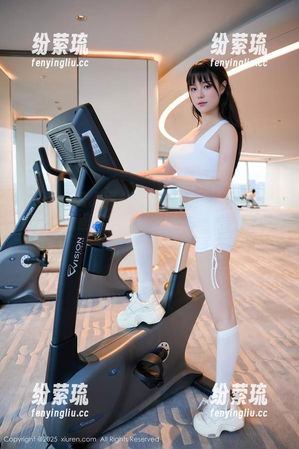 Xiuren秀人网-王馨瑶Yanni Xiuren秀人网 - 王馨瑶Yanni在纯白世界中:原图揭开未解之谜,白的我都要流泪了。