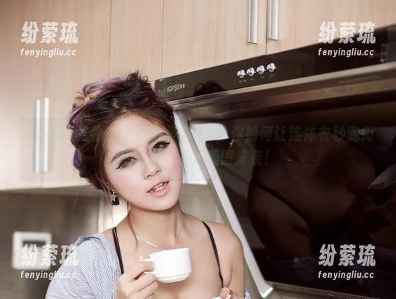 YouWu尤物馆 - 陈怡曼coco教你如何让连体衣秒变街头焦点，精选美图来袭！