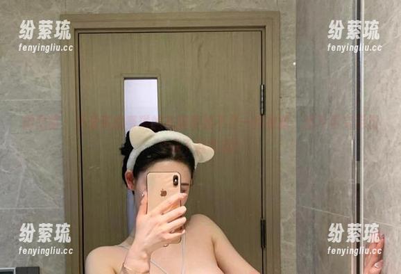微密圈 - 不爱笑的赛琳的礼服早就不是一件衣服，图片看完后想立马下载收藏！