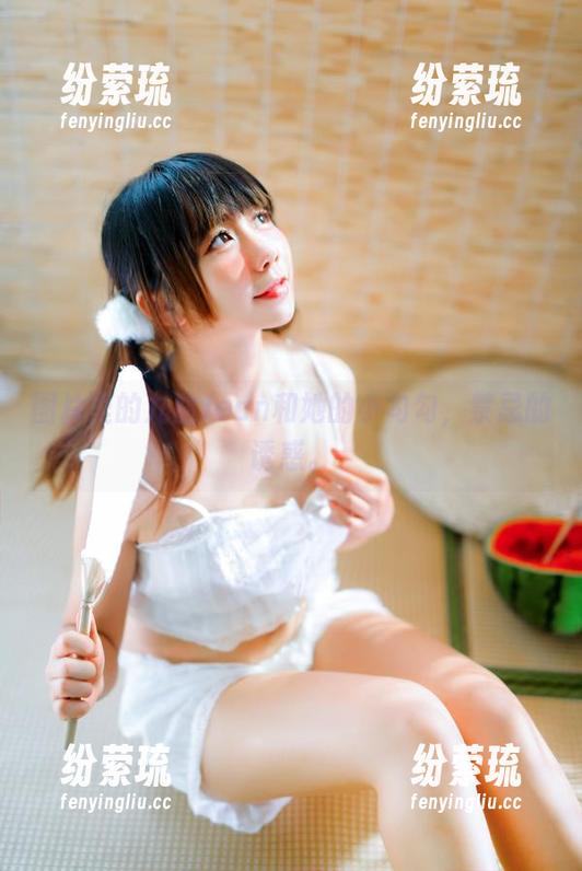 图片里的九曲Jean和她的小勾勾，禁忌的诱惑。