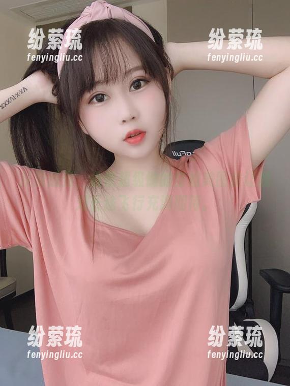 从没想到，依依超级懒的空姐美图会让我对长途飞行充满期待。