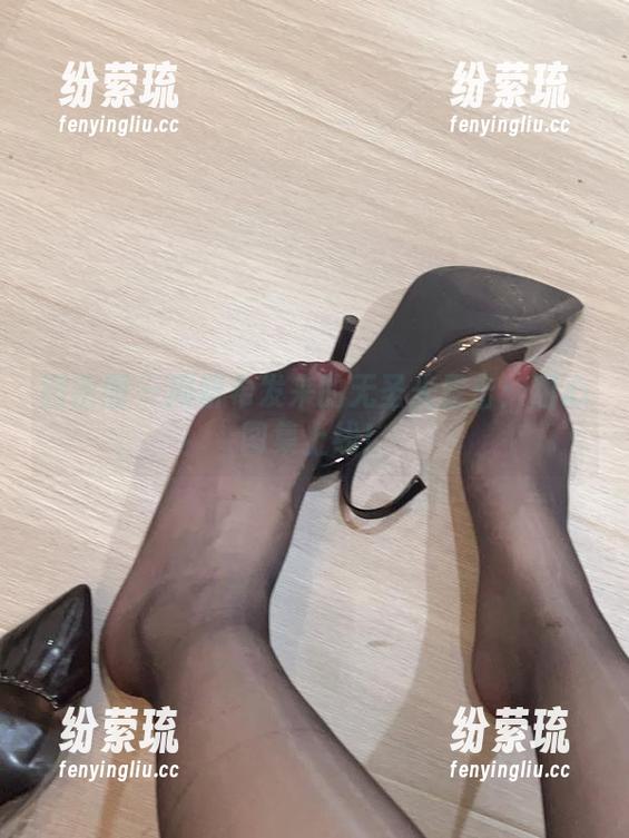 微密圈 - 周妍希发来的无圣光暴击：甜心图集上线！