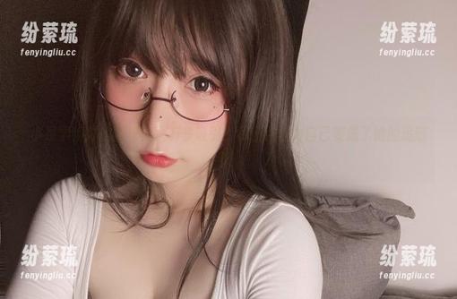 小泉学姐吖 小泉学姐吖的豹纹究竟有多吸引?我差点以为自己变成了她的追随者!