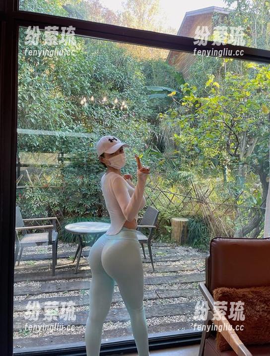 微密圈 - 观看左公子666的“皮带”，每一角度都在说：我说有多好看，就有多好看。