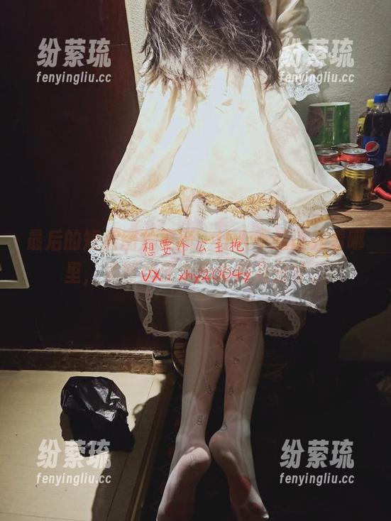 想要个公主抱 最后的短裙图片更新,让人不知该先看哪里,果然想要个公主抱有分寸。