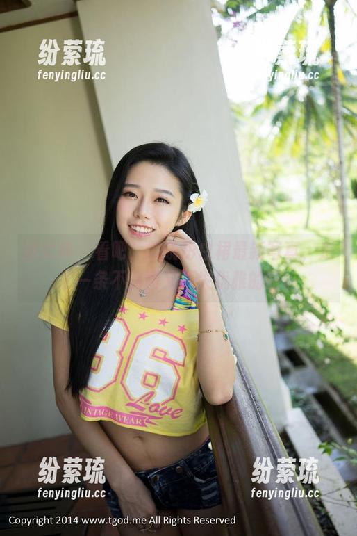 推女神-谭晓彤 推女神 - 看吧,谭晓彤白裙最新写真,走了一条不羁而又不失优雅的路。