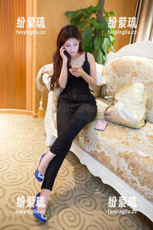 推女郎-王依萌 推女郎 - 王依萌的校园美图合集,看到这些我立马觉得图书馆也变得可爱了!