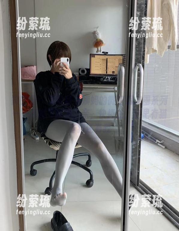 无敌哒小姨妈 微密圈 - 无敌哒小姨妈的微信朋友圈系列——原图写真集,亲,快捧住,这里有猫有狗还有我
