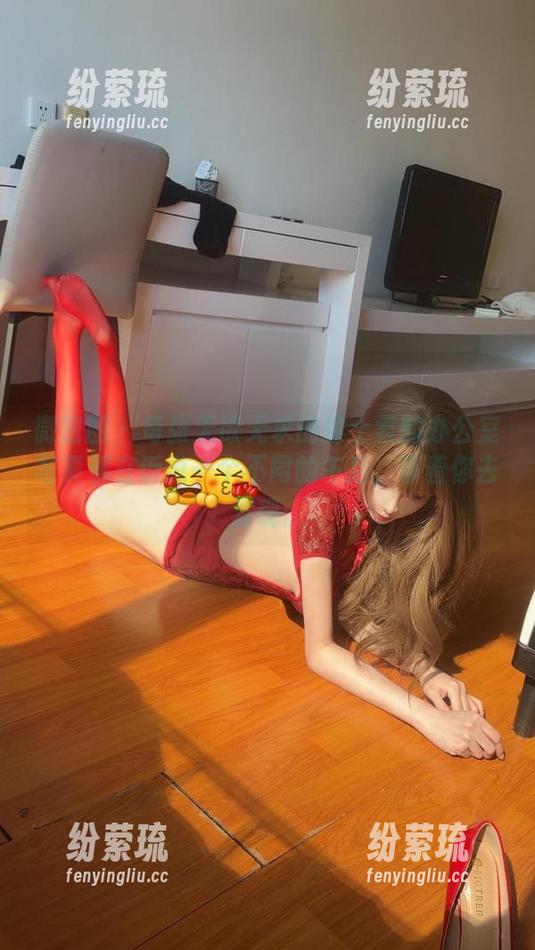 无欲无求的推土君 微密圈 - 每张无欲无求的推土君的办公室写真都在诉说一个不同的午后,等着你去发现。