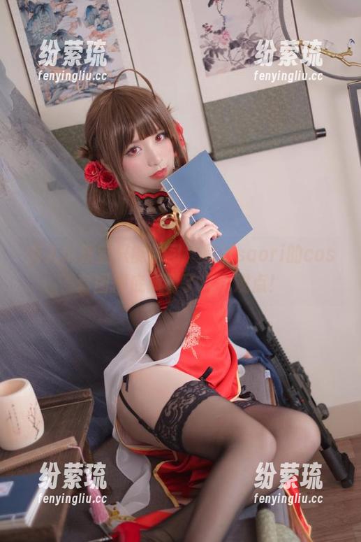 有人说教室只能学习，星野saori的cos套图彻底颠覆了这个观点！