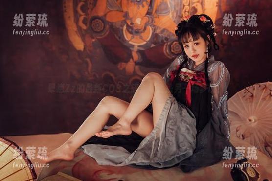晕崽Zz的最新COS之旅，难道是另一场梦境？