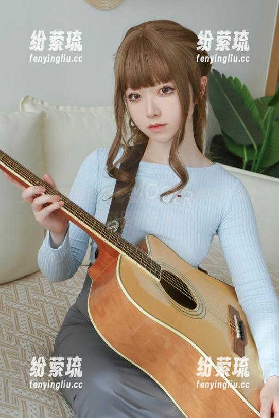 朝雾爱 躲在套图里的朝雾爱,cos女孩的每一个侧脸都很撩