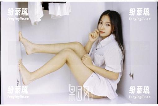 果团网-尹意纯 果团网 - 别说了,我看尹意纯的御姐套图更新就心潮澎湃,行走的冷艳!