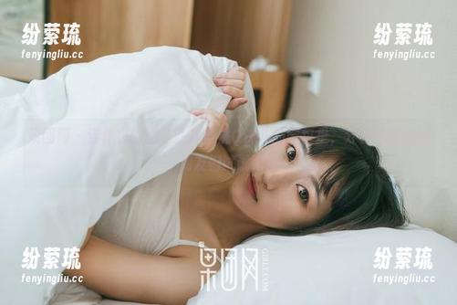 果团网-蜜桃Q妹儿 果团网 - 连体衣的秘密就在蜜桃Q妹儿的图包里,分享给你的好朋友们试试吧!