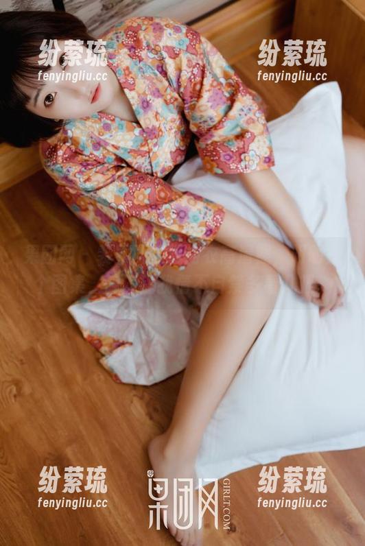 果团网 - 裴希西这组内衣高清照，明明是个图集，偏偏让我情不自禁多看几眼。