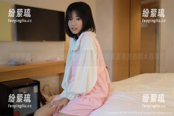 模范学院-blueblue77 模范学院 - blueblue77的白裙,最新图库里竟然有颗大西瓜?