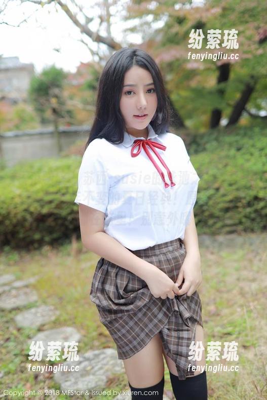 模范学院-苏西-susie 模范学院 - 苏西-susie的泳池之旅 ——看这波万年不变的夏日经典!原图、资源都在这里!别意外哦