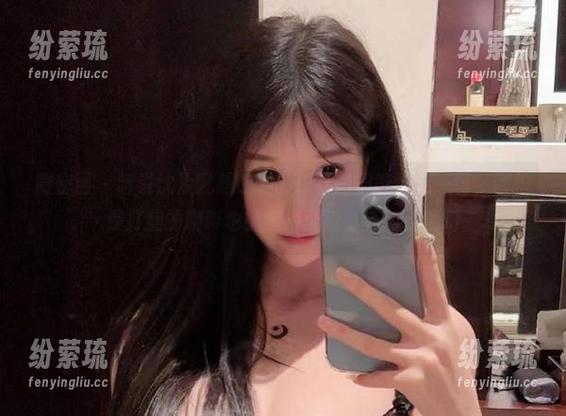 微密圈 - 听说沈汝凡超哇塞的粉色图册能治愈一切，哪怕是打翻的咖啡也能变得可爱，真的超魔幻