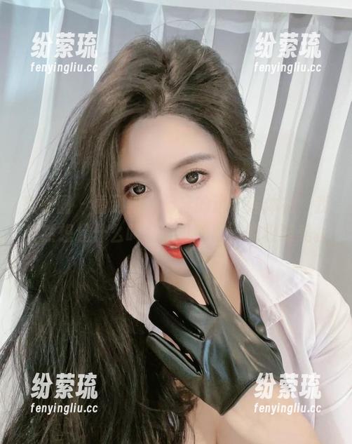 微密圈 - 看到猪小七穿的这个连体衣，我突然想起什么叫‘不过如此’的极致美。