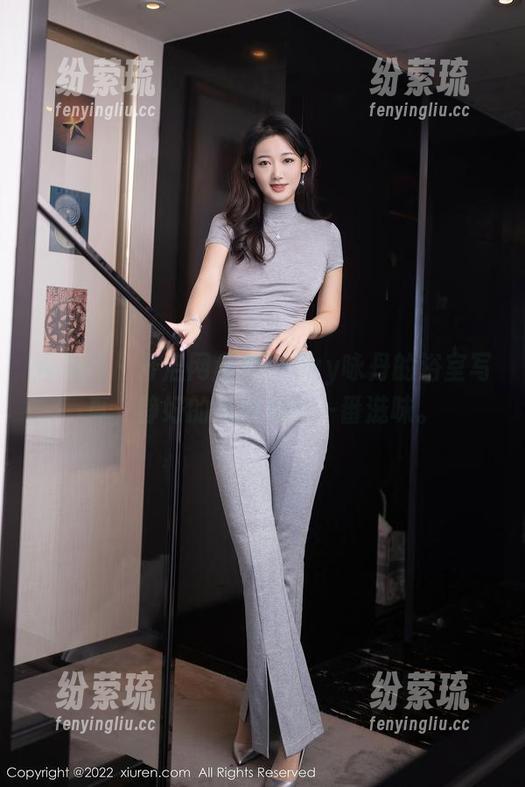 秀人网-lucky咏丹 秀人网 - 开启网盘看lucky咏丹的浴室写真,静好的氛围别有一番滋味。