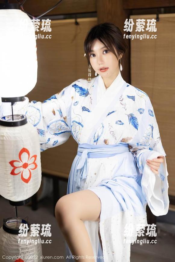 秀人网-刘婷婷 秀人网 - 刘婷婷的灰丝套图更新,没头没尾,细腻得恰到好处,似乎又能勾起某些想法...