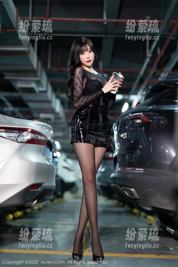 秀人网 - 高清“糯美子”：这套装，再好看点估计要犯规。