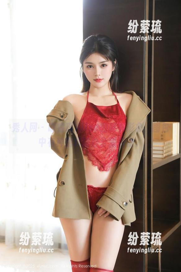 秀人网-谭睿琪Ailsa 秀人网 - 谭睿琪Ailsa的秘书形象,图包中有种别样的办公室浪漫。