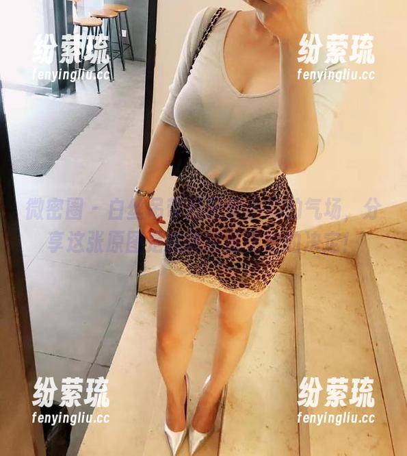 童小芯 微密圈 - 白丝吊带搭配童小芯的气场,分享这张原图是我做过最明智的决定!