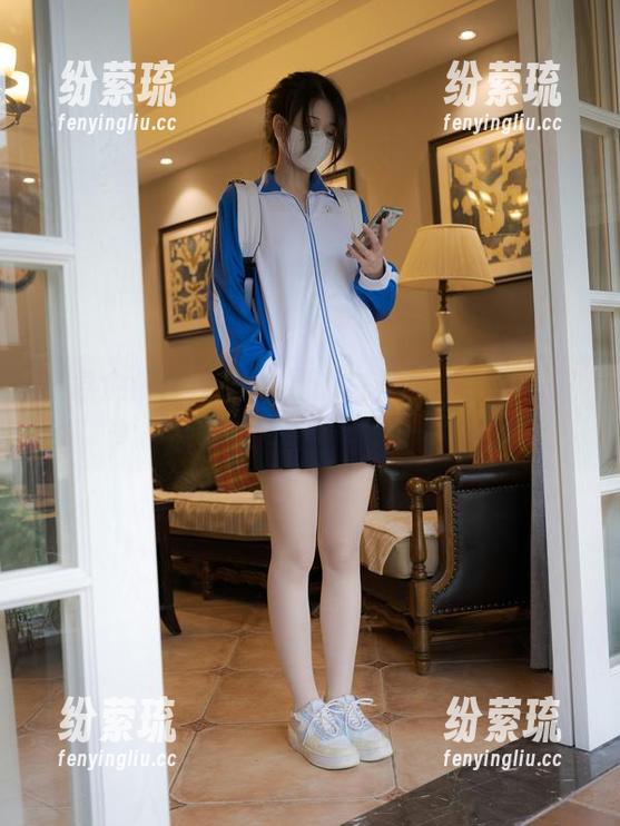 紧急企划-小婕 紧急企划 - 见证小婕的白衬衫时刻:在高清里优雅得简直不可思议!