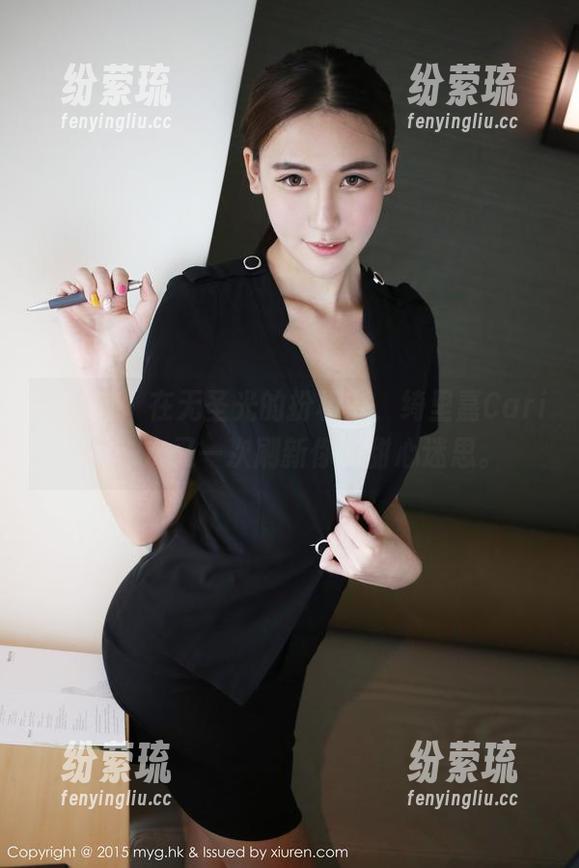 美媛馆 - 在无圣光的扮相中，绮里嘉Carina一次又一次刷新你的甜心迷思。