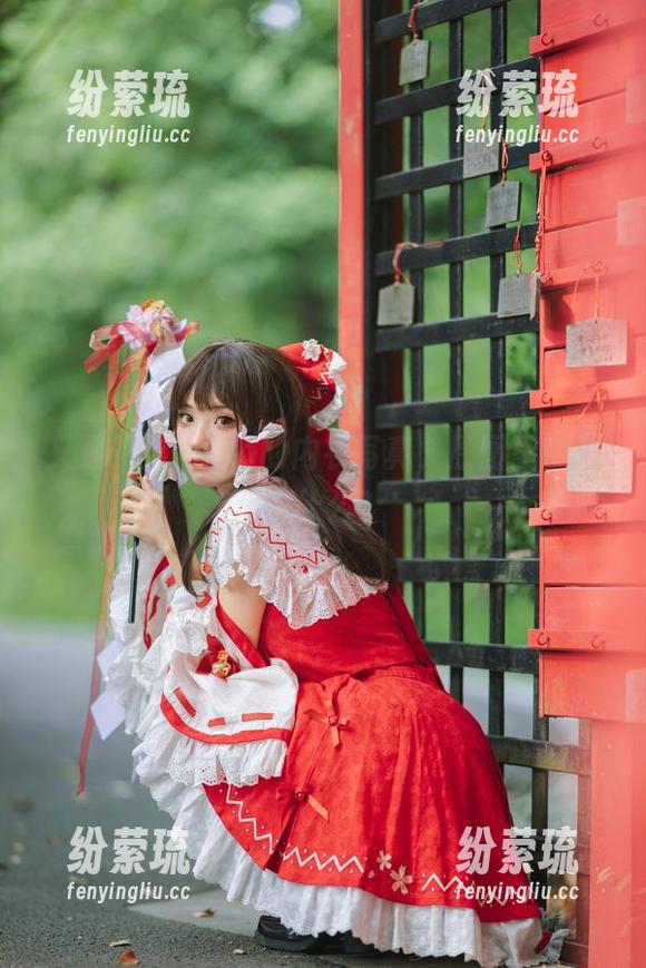 又是花柒Hana的内衣写真，原图里都藏着什么？