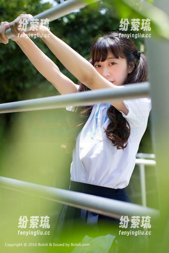 菠萝社-晓茜sunny 菠萝社 - 婚纱的真实样子:晓茜sunny教你全套原图如何拍才能不走形