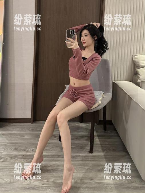 黎允熙 微密圈 - 写真套图展示了3-5月的精神,黎允熙果然懂得如何摸索美好!