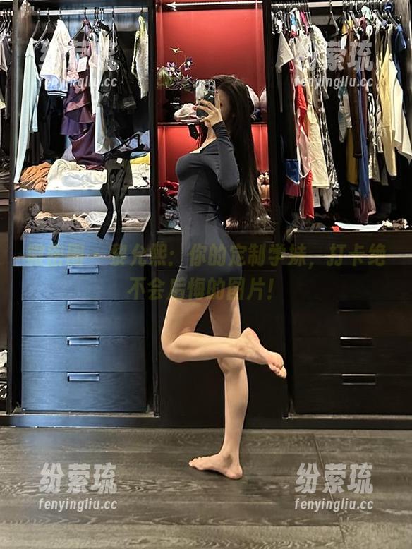 微密圈 - 黎允熙：你的定制学妹，打卡绝不会后悔的图片！